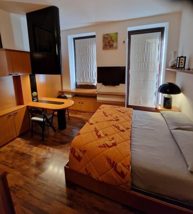 Osti 3 Beautifully Furnished Apartment Milan Bagian luar foto